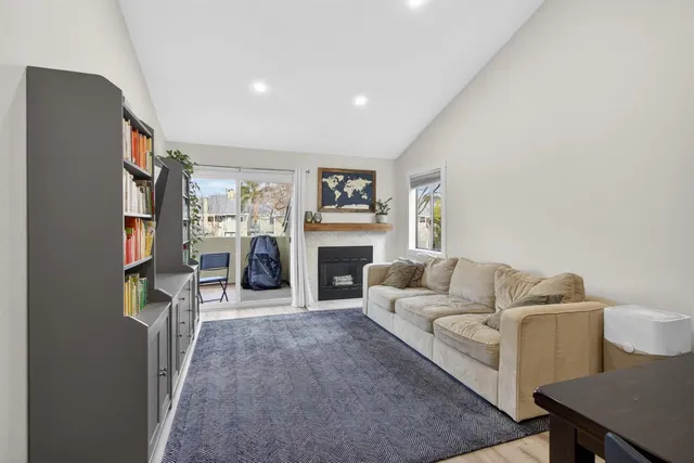 $305,000 | 5226 Hemlock Street, Unit 5, Sacramento, CA 95841