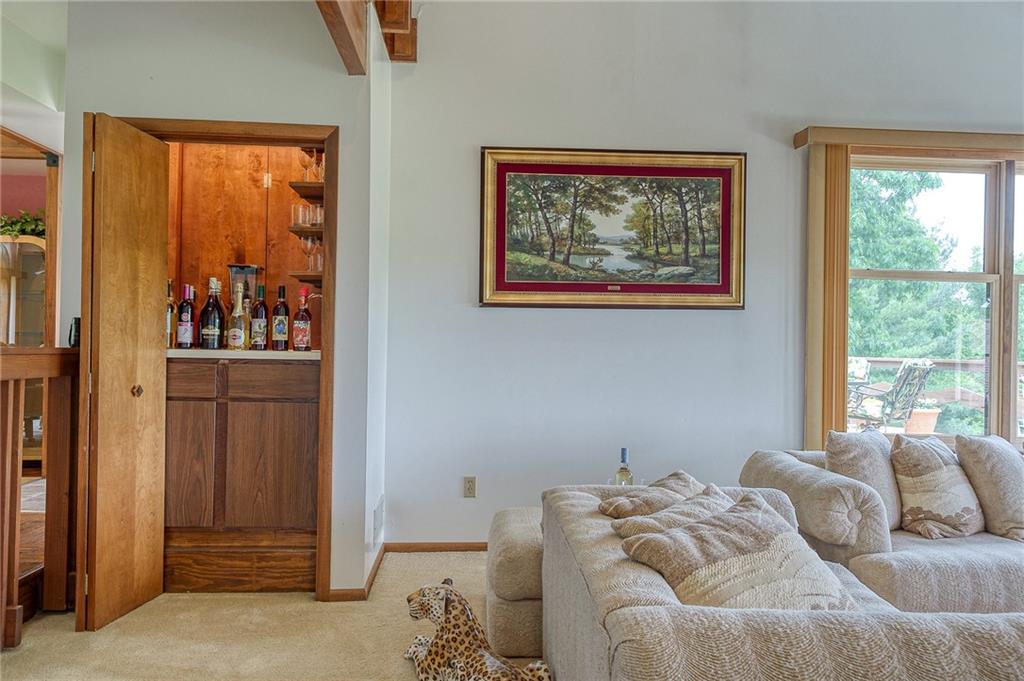 1940 Bakerstown Road Tarentum, PA 15084 - Photo 5 of 25