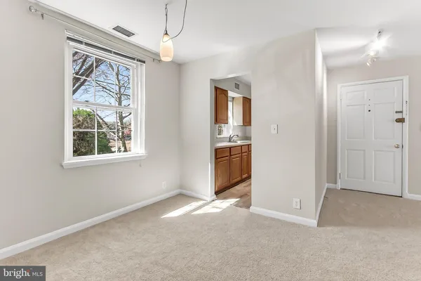 $499,000 | 3279 South Stafford Street, Unit B1, Arlington, VA 22206