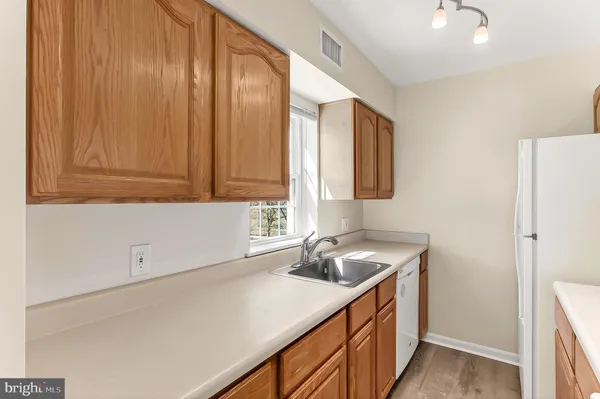 $499,000 | 3279 South Stafford Street, Unit B1, Arlington, VA 22206