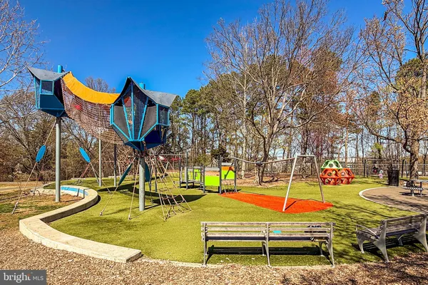 $499,000 | 3279 South Stafford Street, Unit B1, Arlington, VA 22206