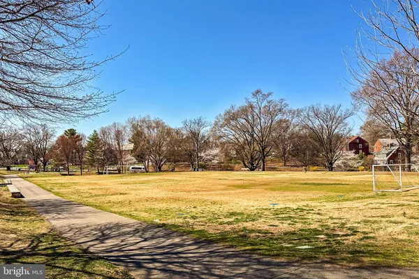 $499,000 | 3279 South Stafford Street, Unit B1, Arlington, VA 22206