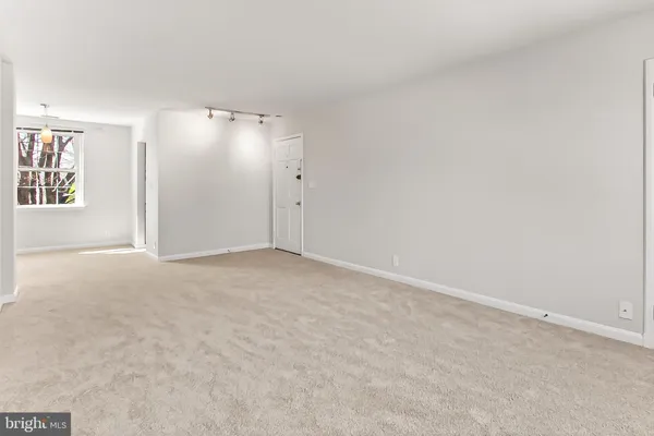 $499,000 | 3279 South Stafford Street, Unit B1, Arlington, VA 22206