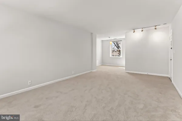 $499,000 | 3279 South Stafford Street, Unit B1, Arlington, VA 22206