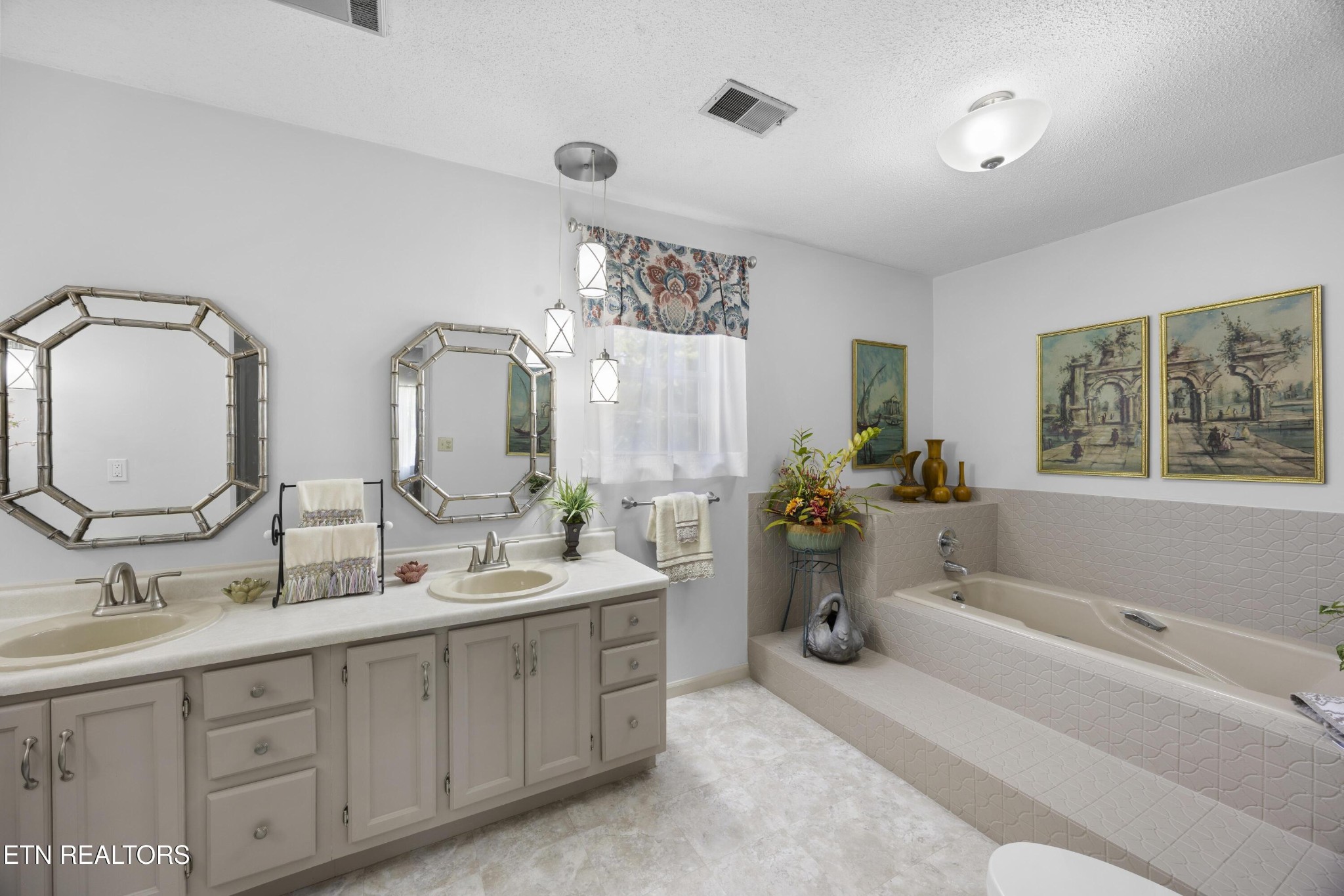 1020 Crooked Springs Road Knoxville, TN 37932 - Photo 16 of 33