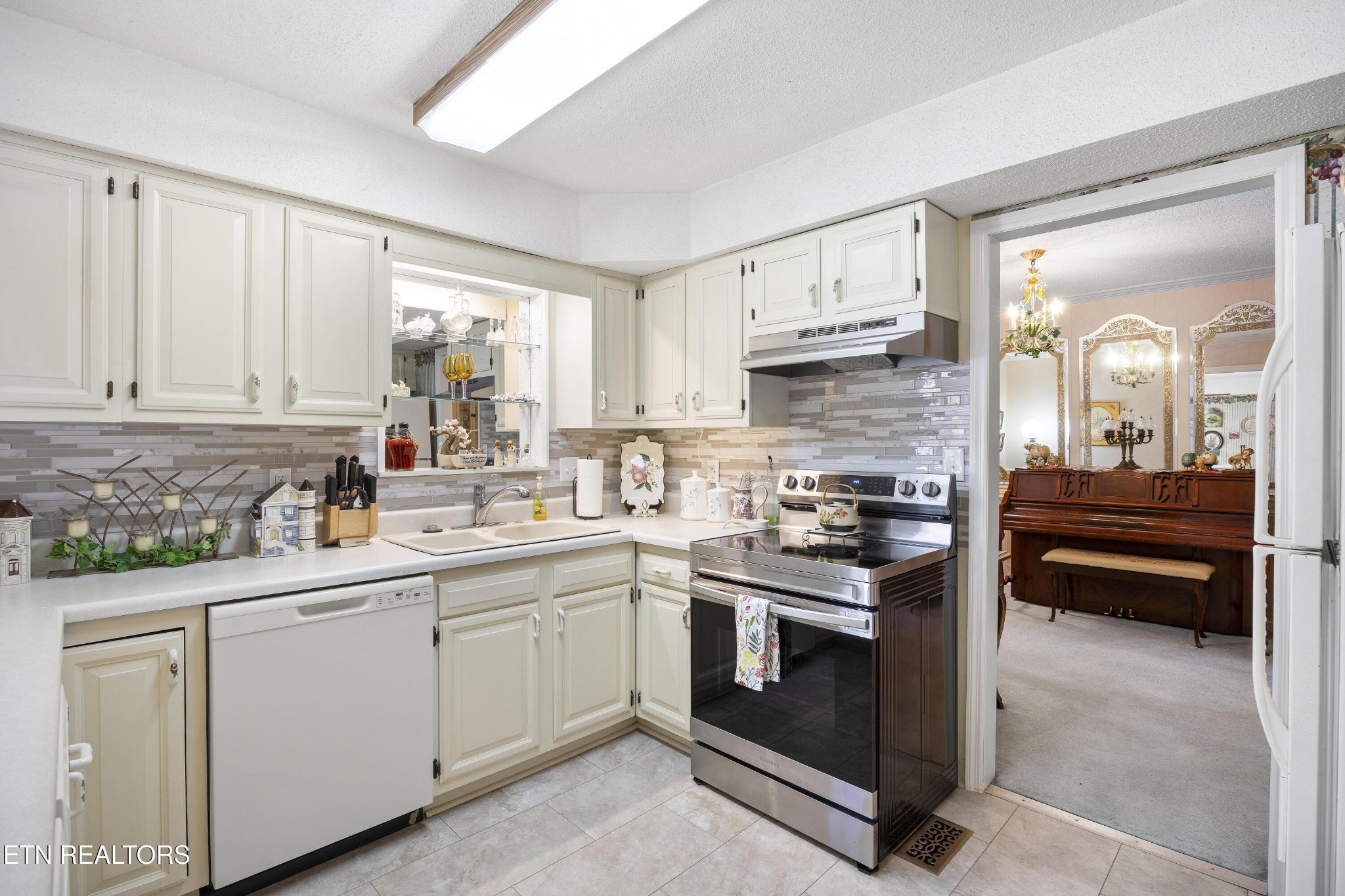 1020 Crooked Springs Road Knoxville, TN 37932 - Photo 8 of 33