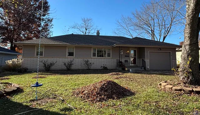 $289,900 | 1913 Meadowlark Lane, Emporia, KS 66801