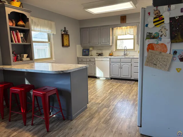 $289,900 | 1913 Meadowlark Lane, Emporia, KS 66801