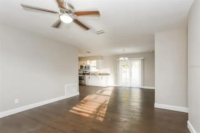 $2,910 | 4618 Redfish Lane Southeast, St. Petersburg, FL 33705