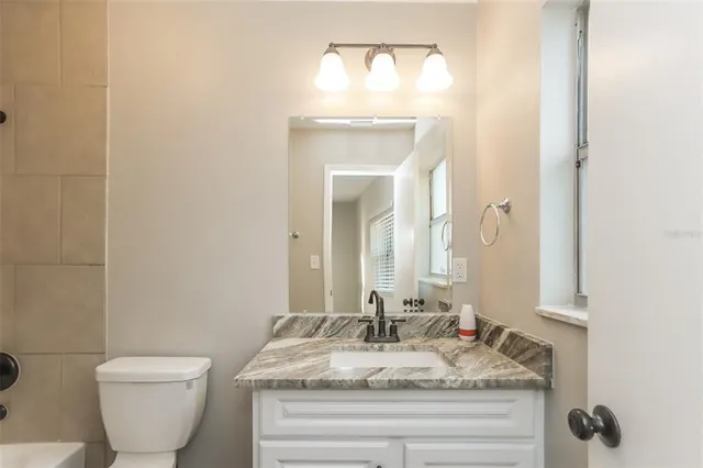 $2,910 | 4618 Redfish Lane Southeast, St. Petersburg, FL 33705