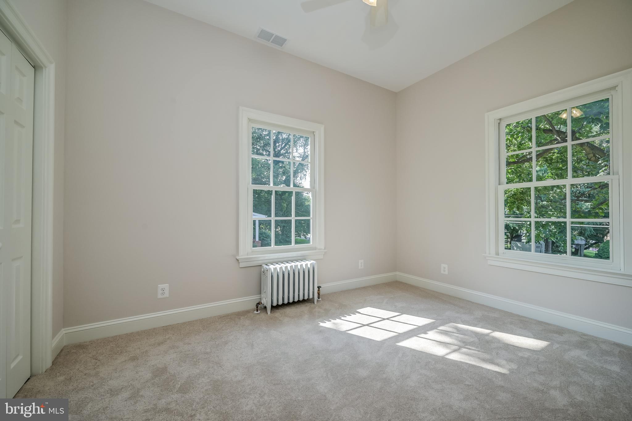 5 Lee Street Gaithersburg, MD 20877 - Photo 58 of 90 an empty room with a window