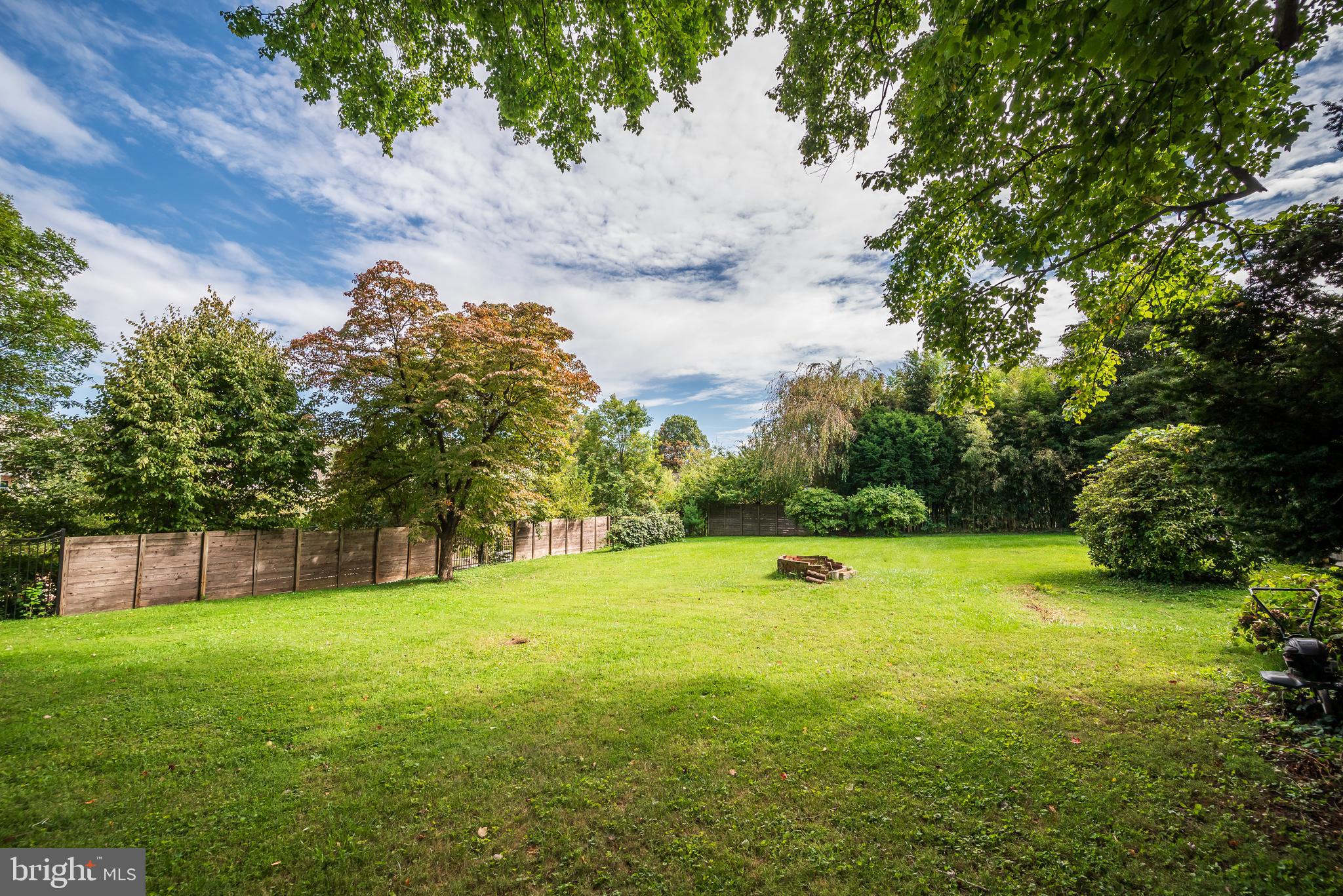 5 Lee Street Gaithersburg, MD 20877 - Photo 84 of 90 a view of an outdoor space and a yard