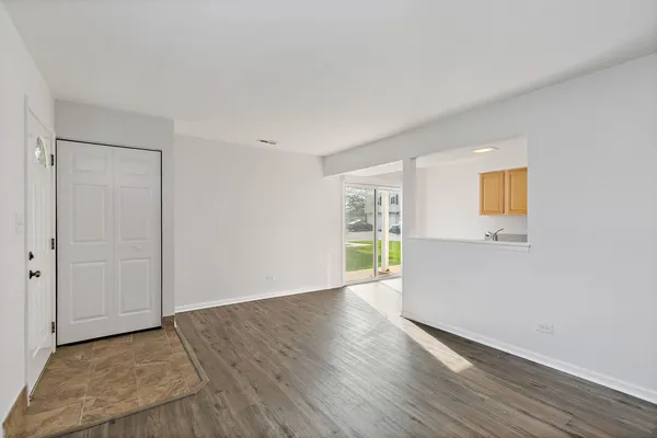 $224,900 | 328 David Court, Bartlett, IL 60103