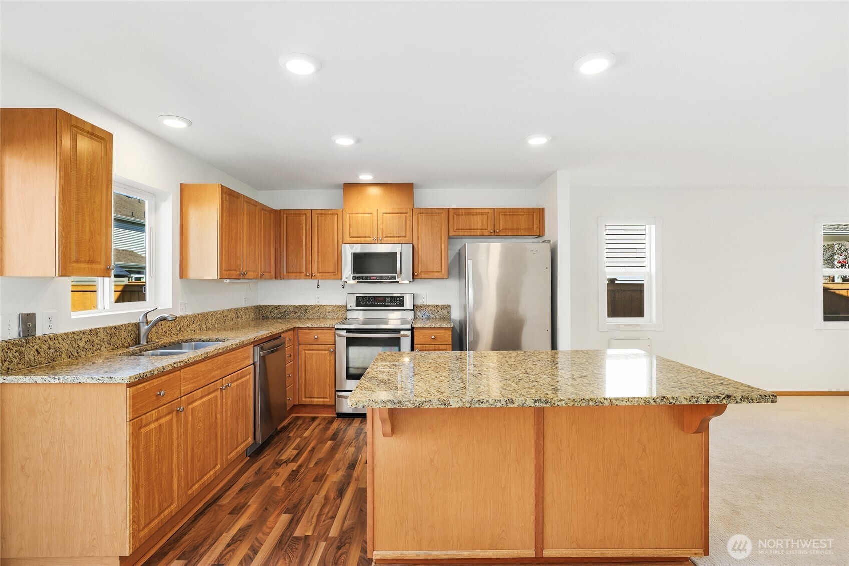 28201 238th Avenue Southeast Maple Valley, WA 98038 - Photo 11 of 38