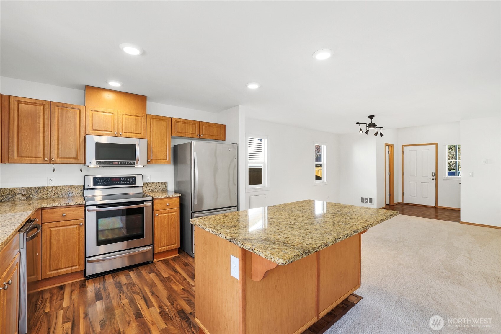 28201 238th Avenue Southeast Maple Valley, WA 98038 - Photo 12 of 38