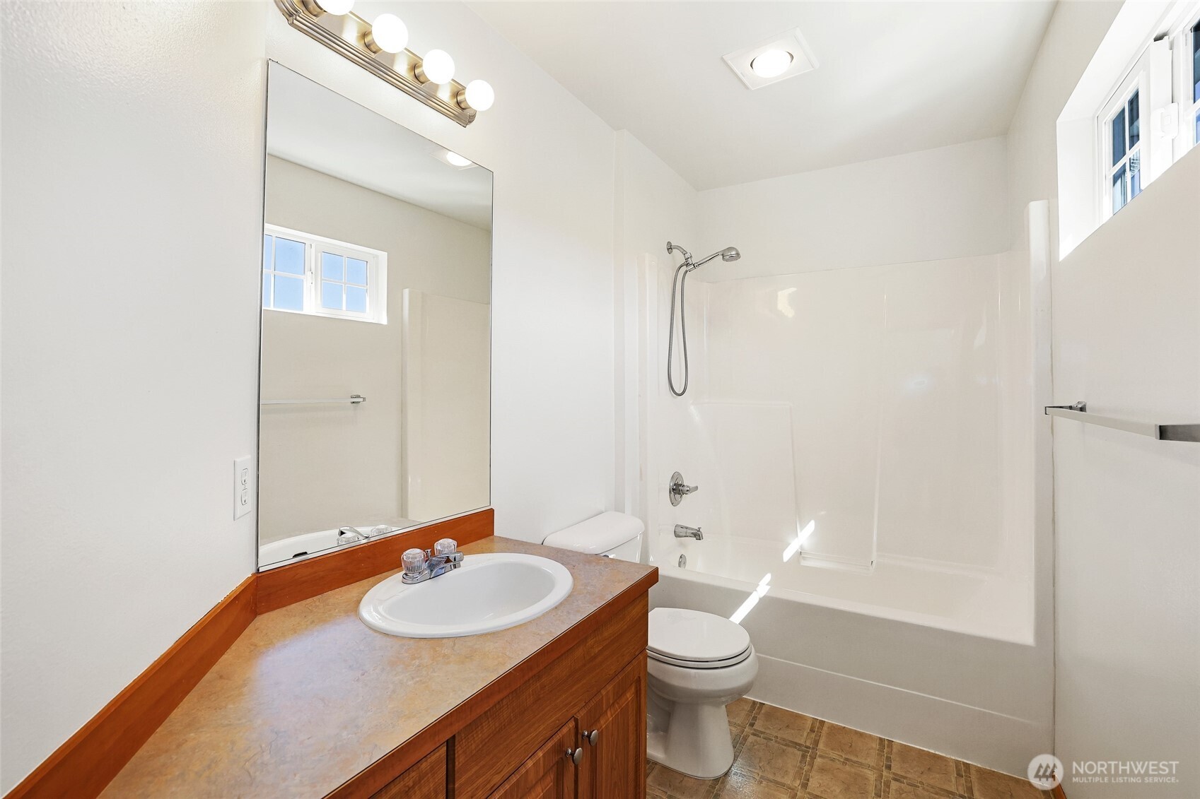 28201 238th Avenue Southeast Maple Valley, WA 98038 - Photo 23 of 38