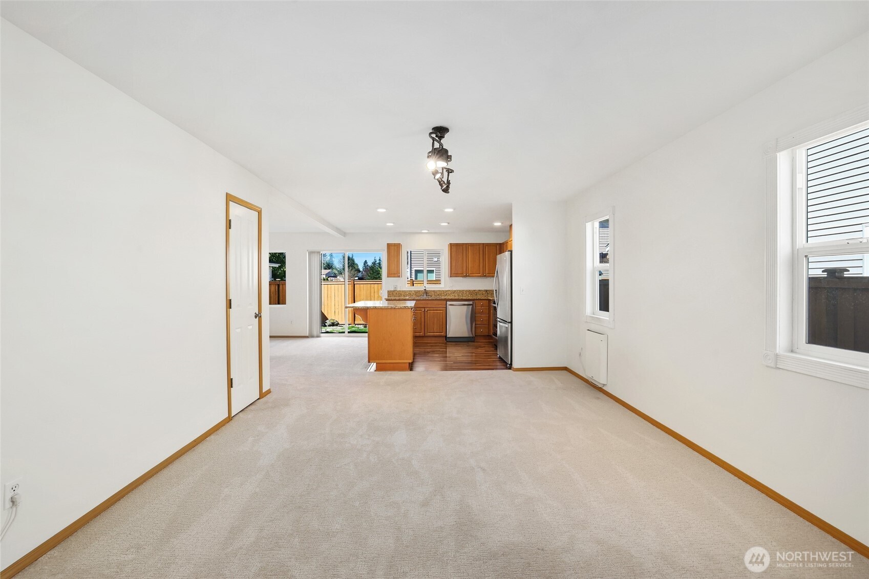 28201 238th Avenue Southeast Maple Valley, WA 98038 - Photo 8 of 38