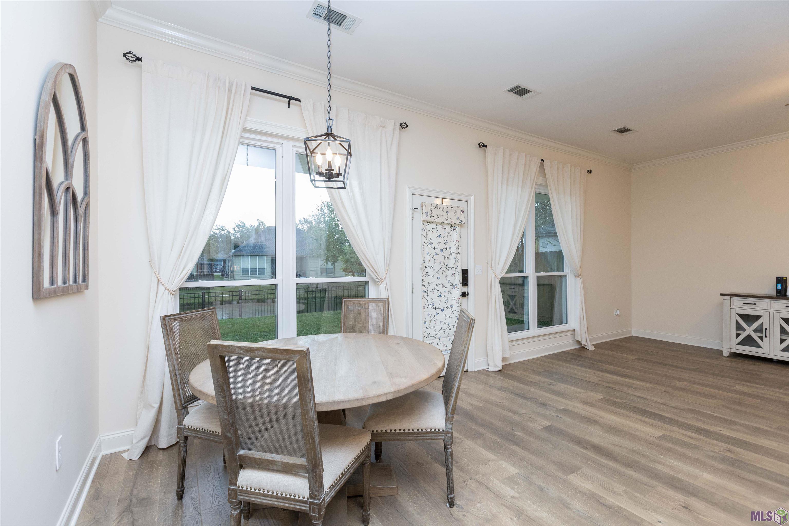 9089 Lake Mist Avenue Baton Rouge, LA 70810 - Photo 11 of 29 Dining room