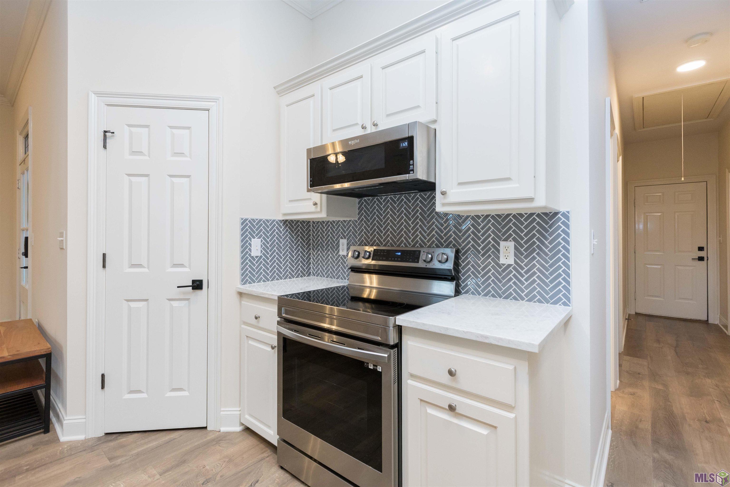 9089 Lake Mist Avenue Baton Rouge, LA 70810 - Photo 14 of 29 Kitchen view 2