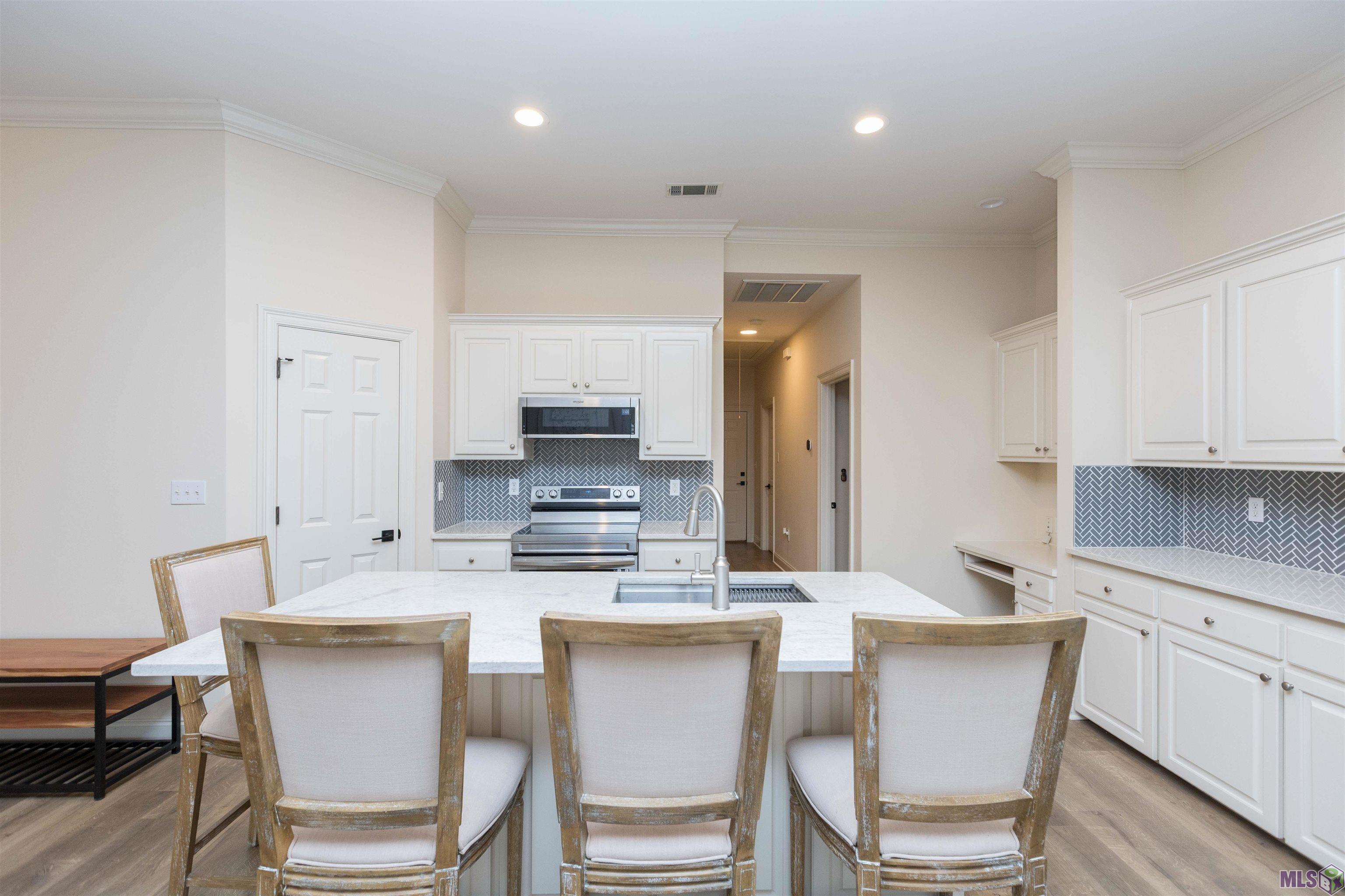 9089 Lake Mist Avenue Baton Rouge, LA 70810 - Photo 16 of 29 Kitchen