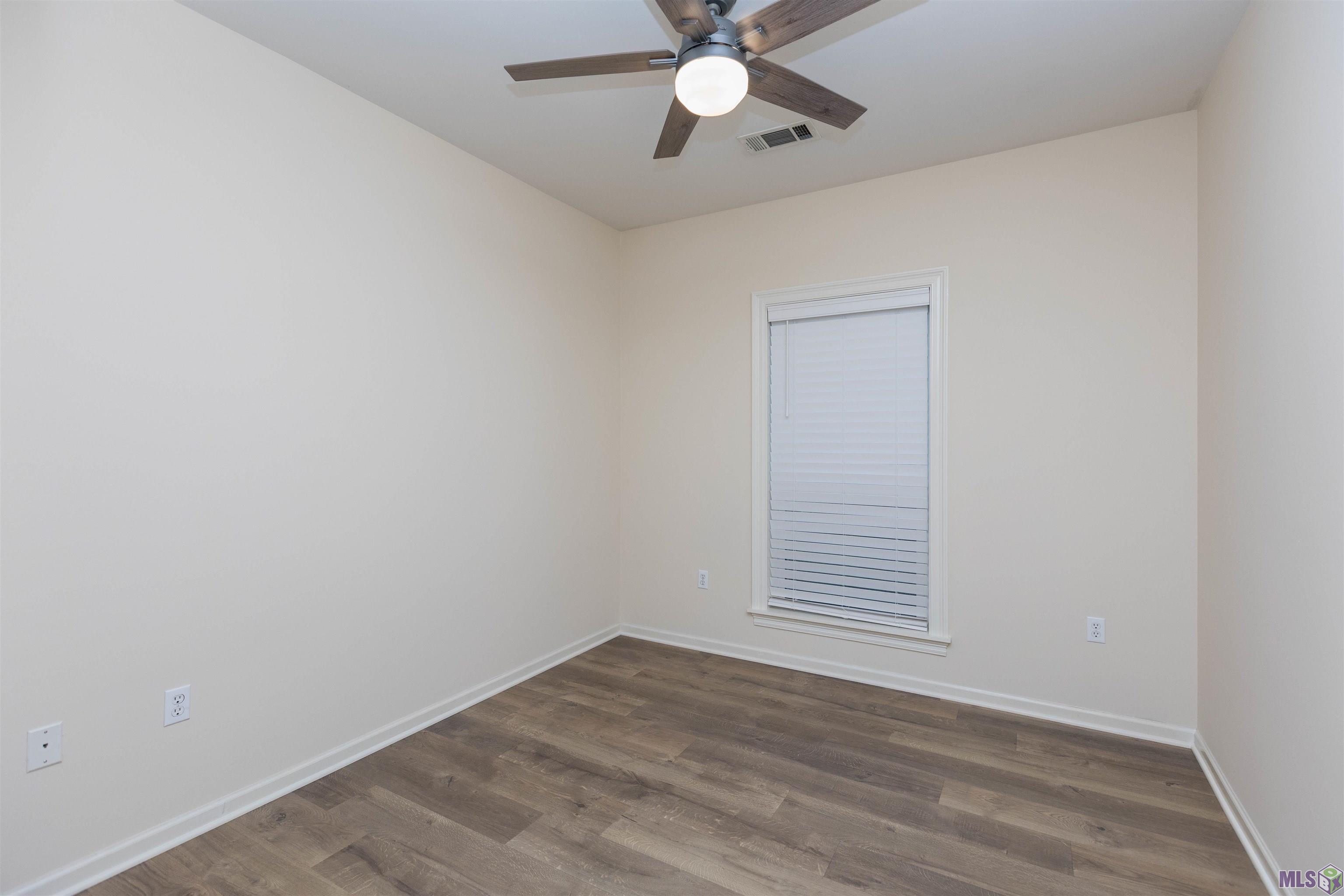 9089 Lake Mist Avenue Baton Rouge, LA 70810 - Photo 19 of 29 Bedroom 2