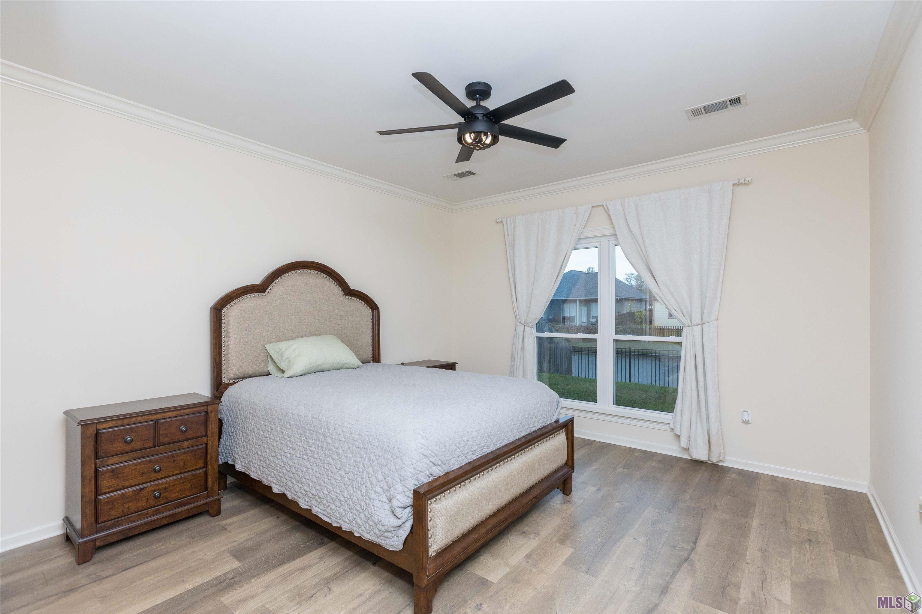 9089 Lake Mist Avenue Baton Rouge, LA 70810 - Photo 24 of 29 Master bedroom