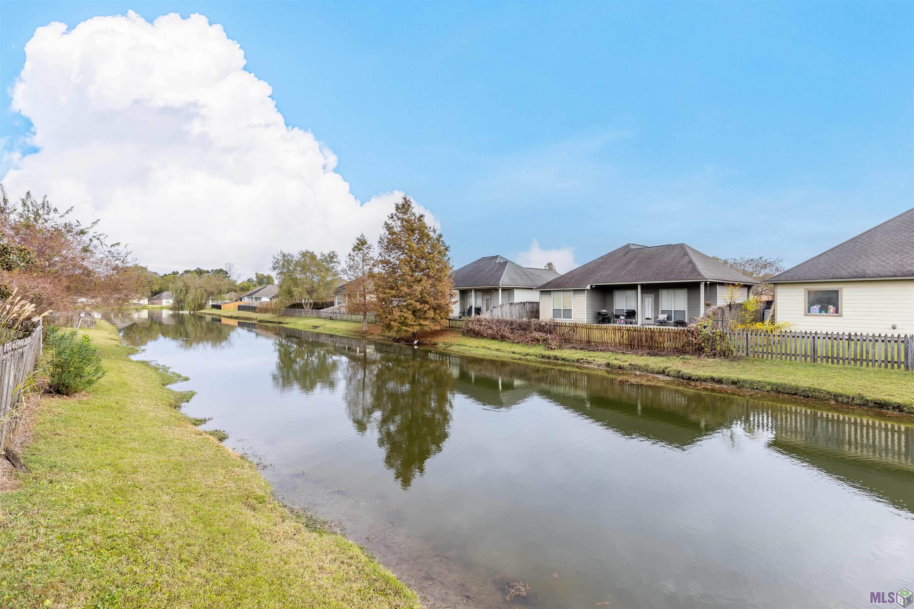 9089 Lake Mist Avenue Baton Rouge, LA 70810 - Photo 6 of 29 Lake view
