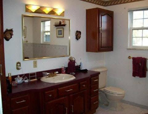 1510 Oxford Road Grosse Pointe, MI 48236 - Photo 8 of 12 31195290-7.JPG