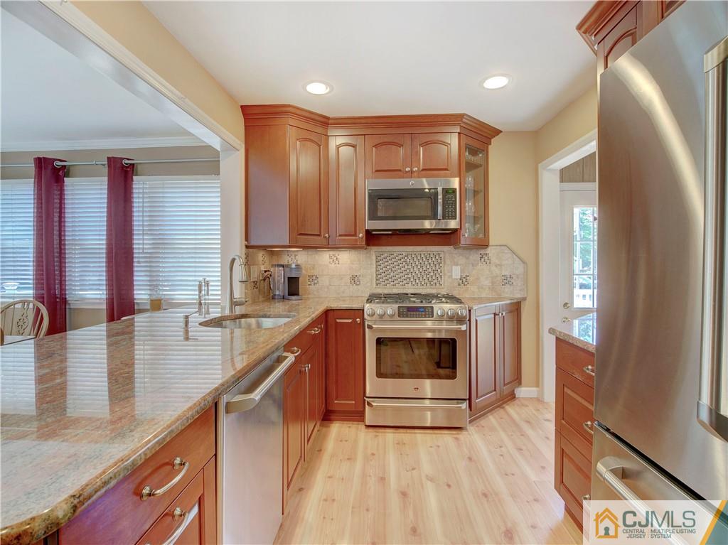 18 Channing Road East Brunswick, NJ 08816 - Photo 16 of 26 Gallery Image 16