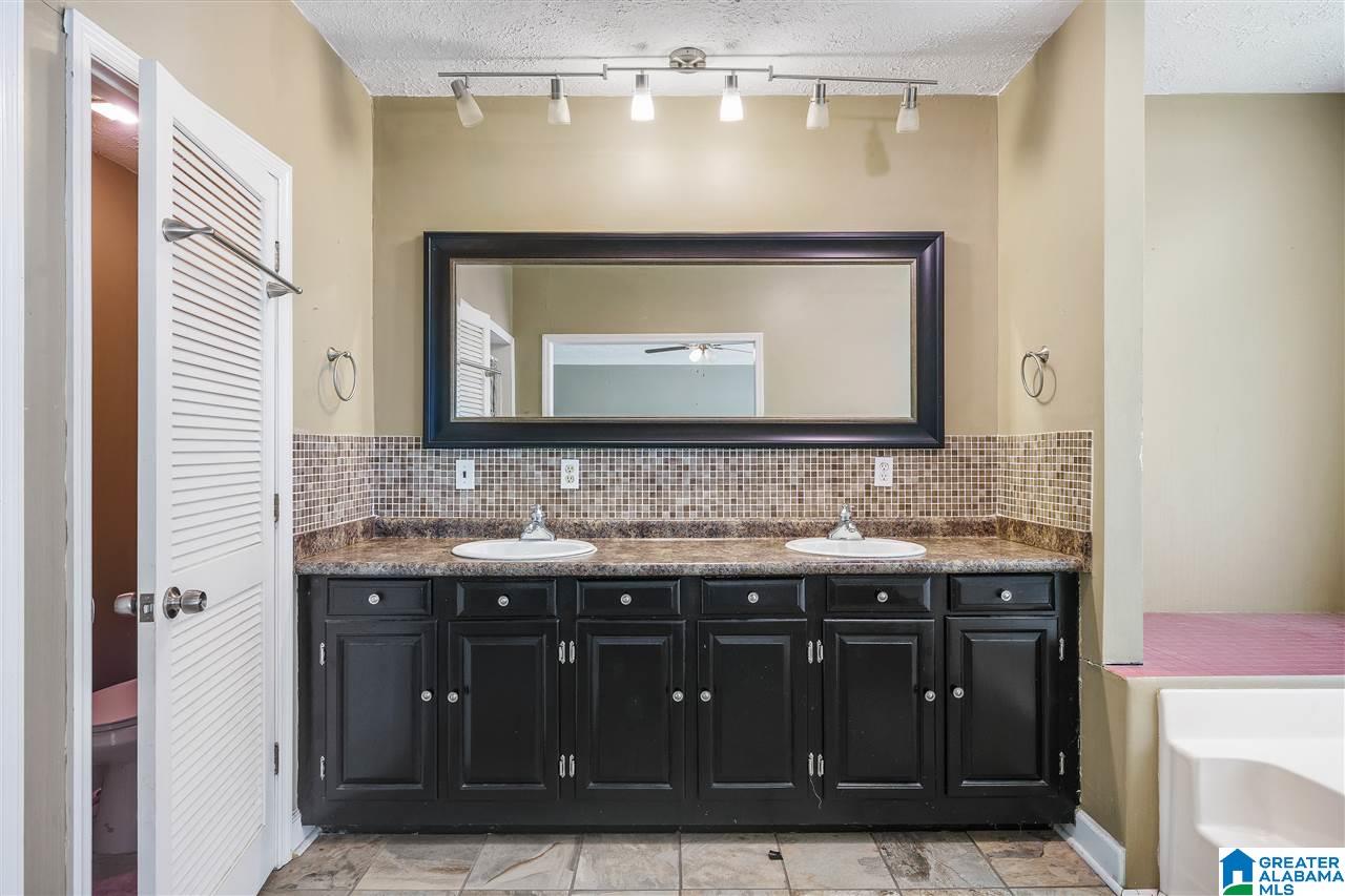 1281 Highway 59 Vincent, AL 35178 - Photo 4 of 38