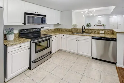 $425,000 | 520 Southeast 5th Avenue, Unit 2605, Fort Lauderdale, FL 33301