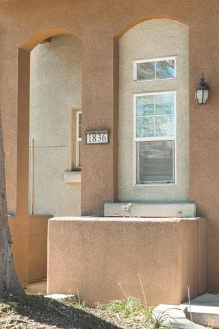 a close up view of washer and dryer