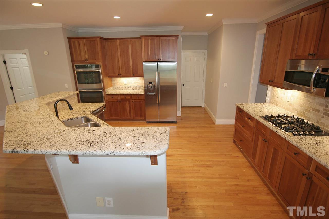 4601 Whitmire Place Raleigh, NC 27612 - Photo 6 of 25