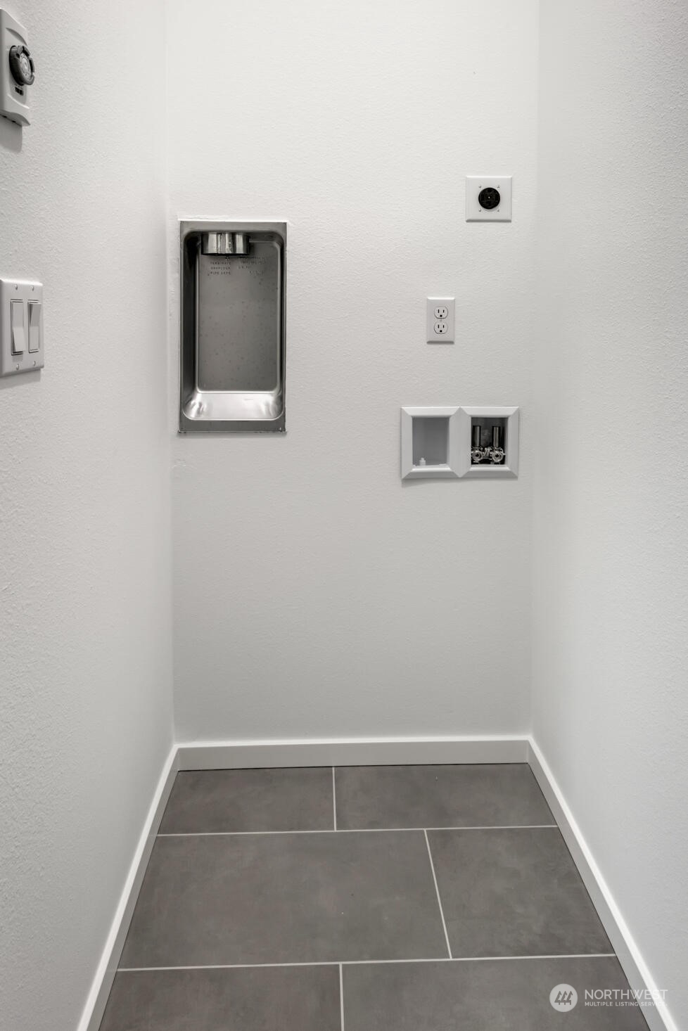 4024 Midvale Avenue North Seattle, WA 98103 - Photo 21 of 26 a view of a room