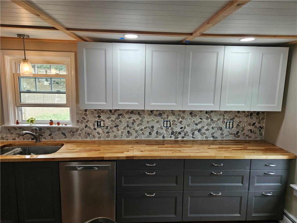 241 Cornell Road Tiverton, RI 02878 - Photo 5 of 47