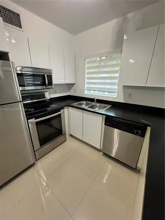 $2,700 | 8035 Crespi Boulevard, Unit 1, Miami Beach, FL 33141