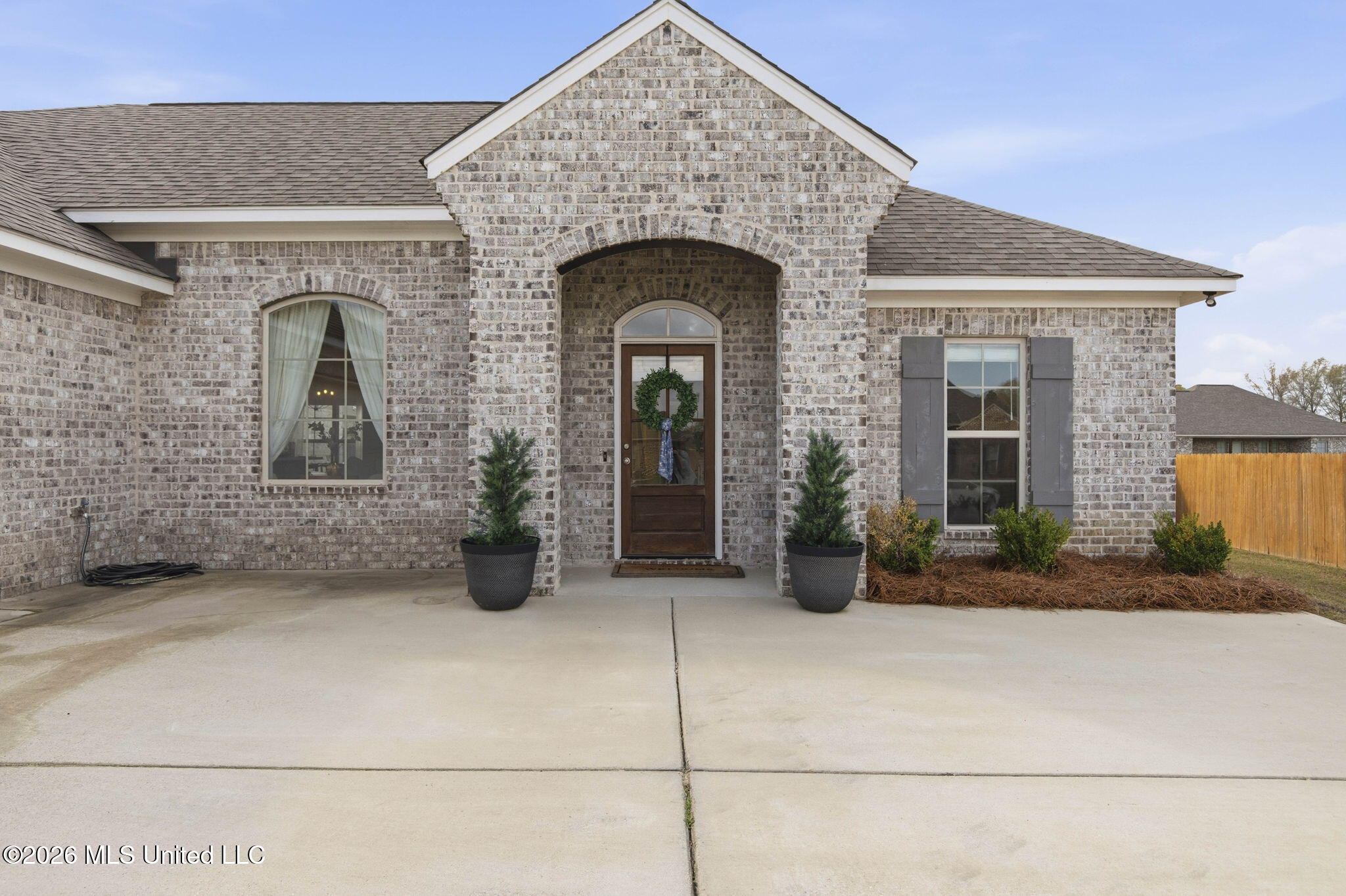 170 Chartleigh Circle Canton, MS 39046 - Photo 4 of 38 4-web-or-mls-170 Chartleigh Cir-4