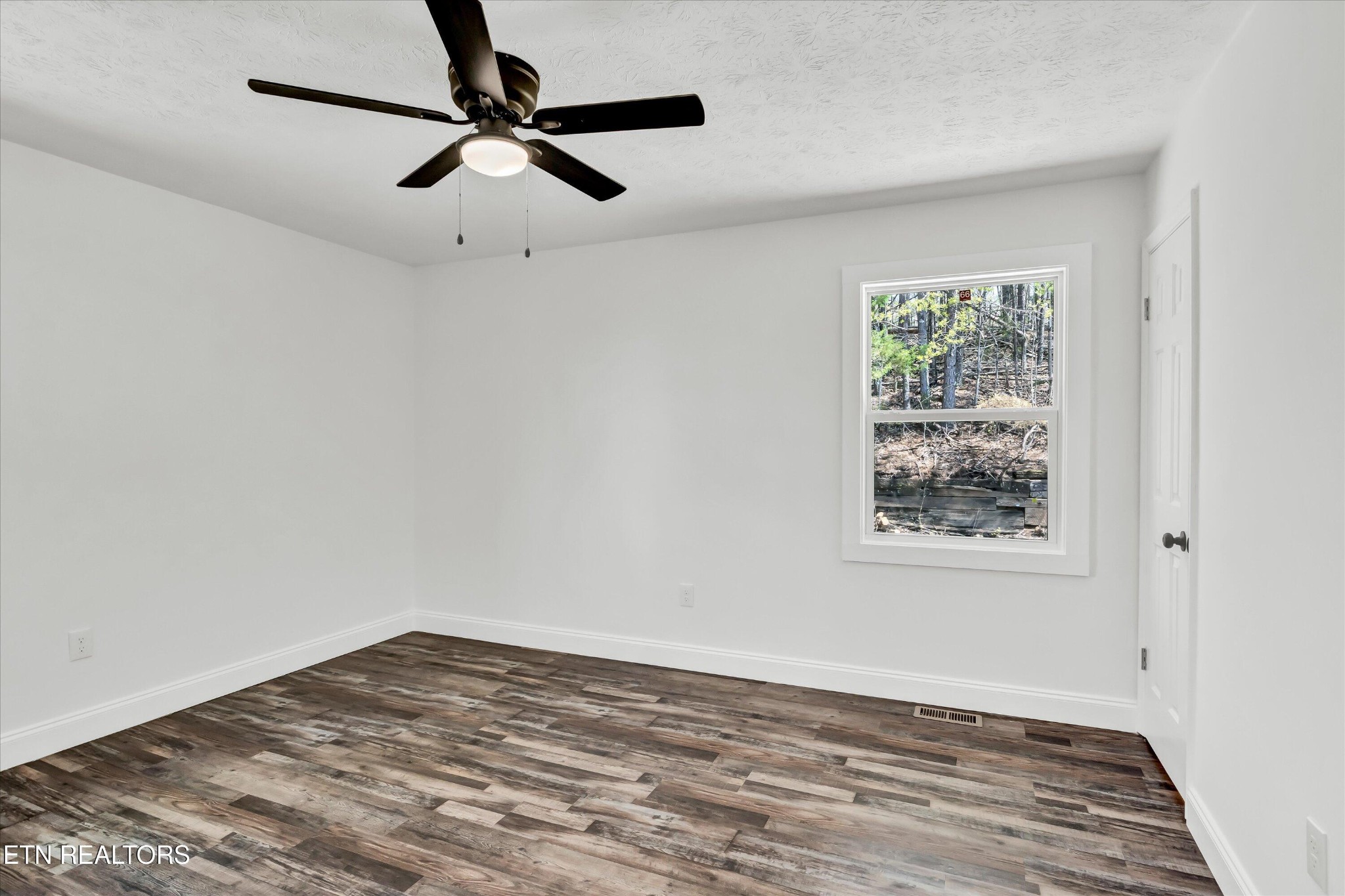 151 Ivanhoe Road Clinton, TN 37716 - Photo 14 of 23