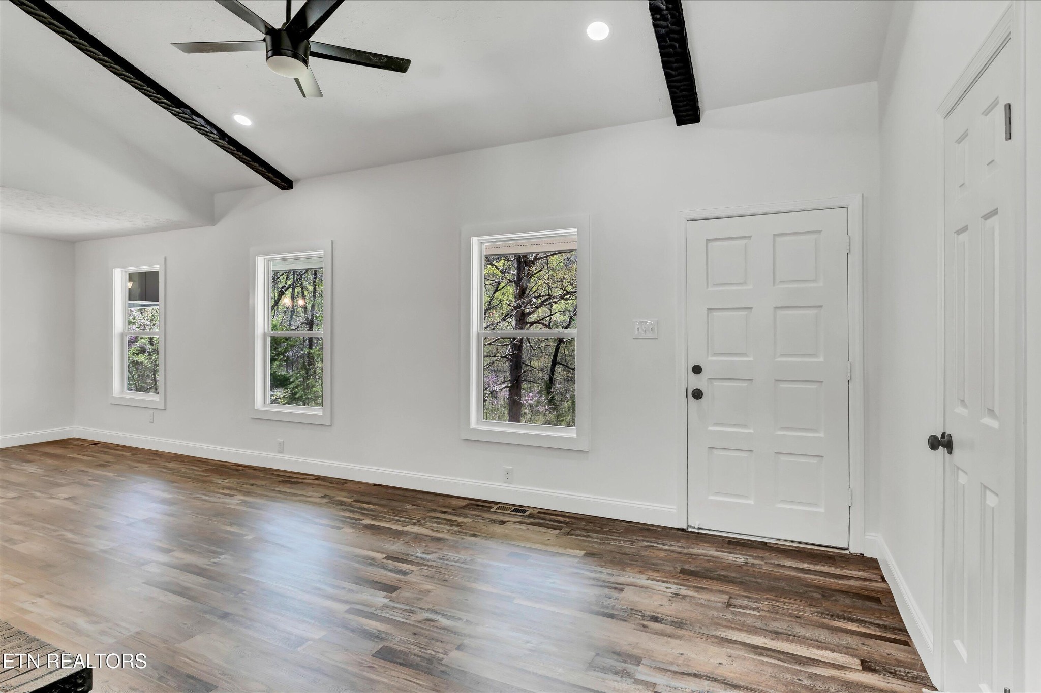 151 Ivanhoe Road Clinton, TN 37716 - Photo 7 of 23