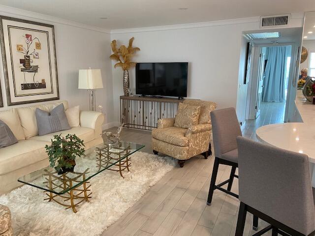 3039 Exeter C Boca Raton, FL 33434 - Photo 3 of 22 IMG_1619
