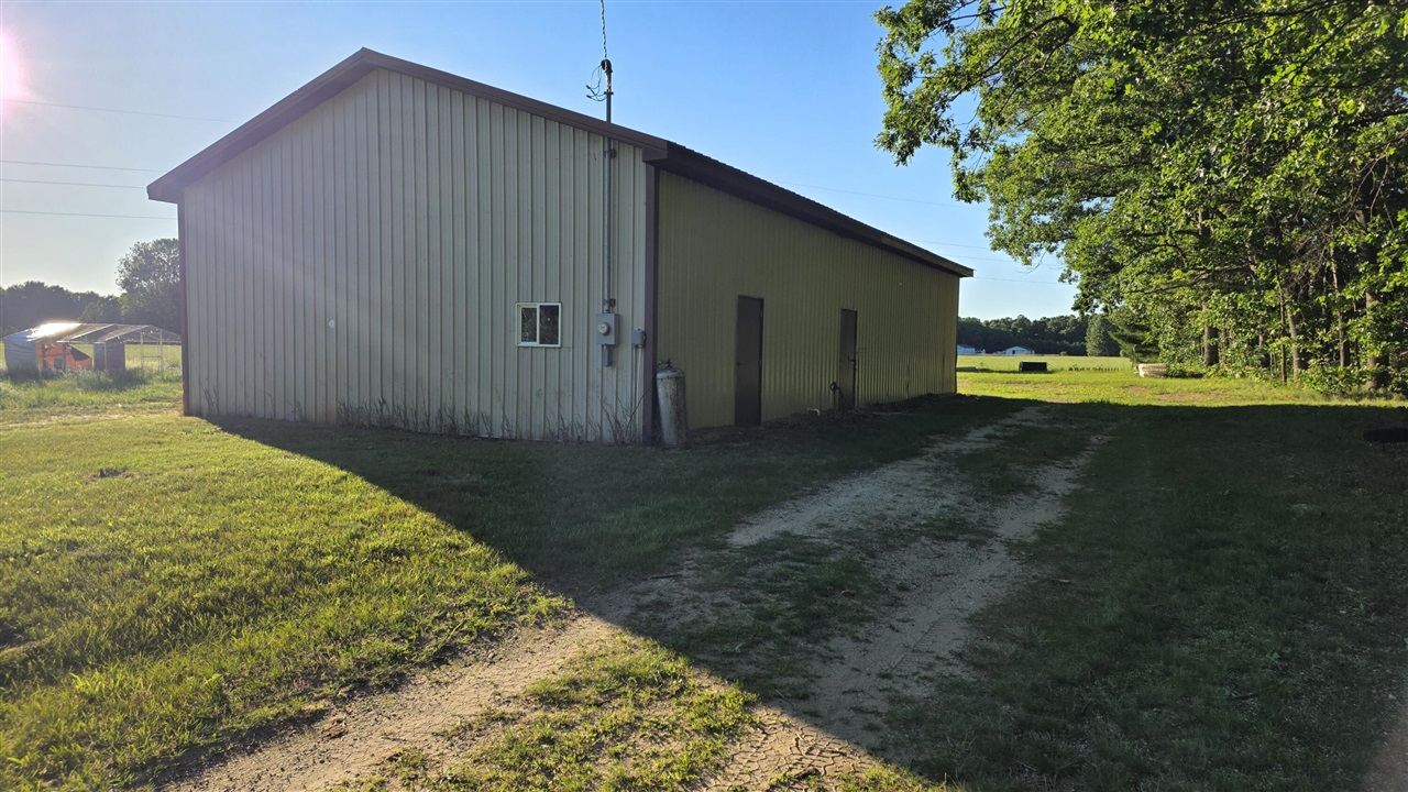 384 East Wilke Road Rothbury, MI 49452 - Photo 30 of 44 Gallery Image 30