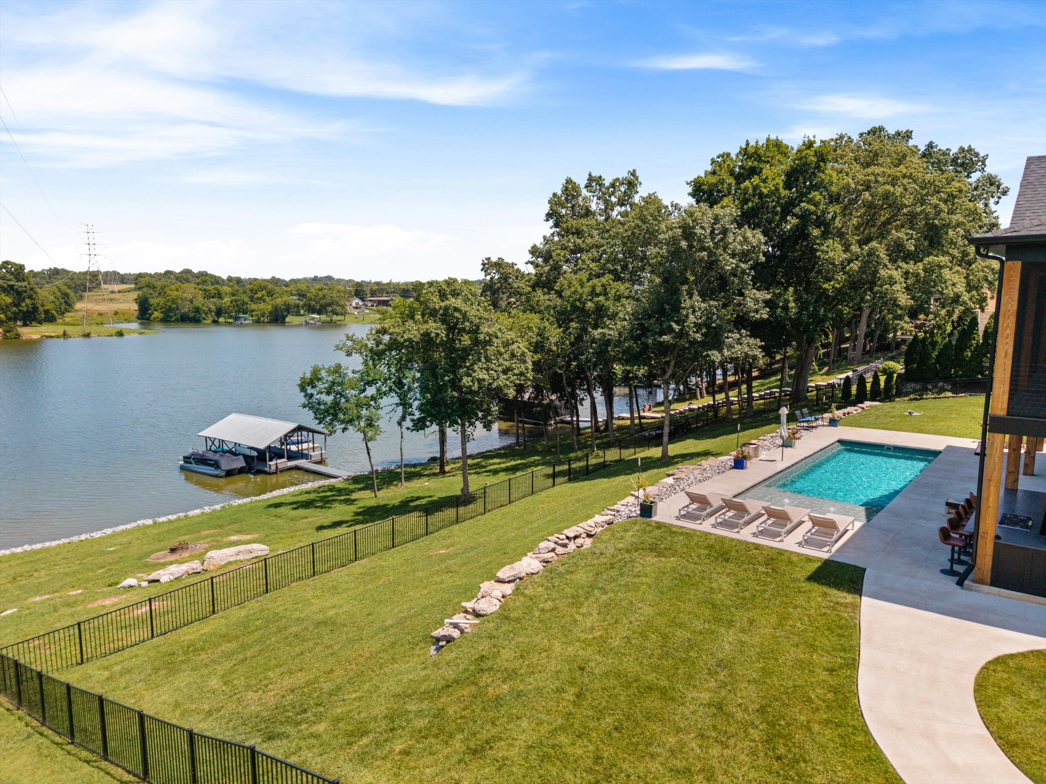 556 Bay Point Drive Gallatin, TN 37066 - Photo 2 of 97