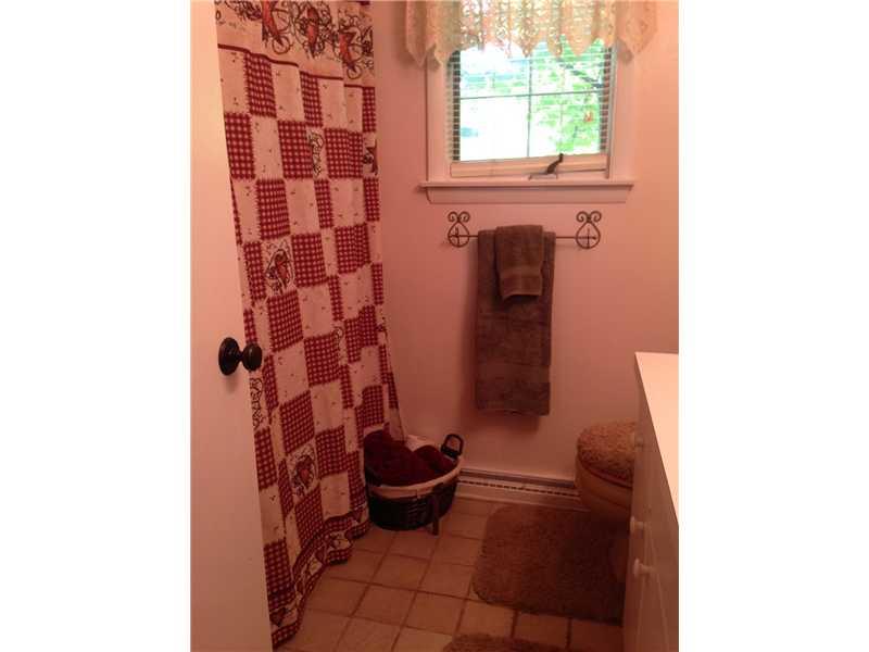 3586 Mitchell Road New Castle, PA 16105 - Photo 10 of 12 Full Bath.