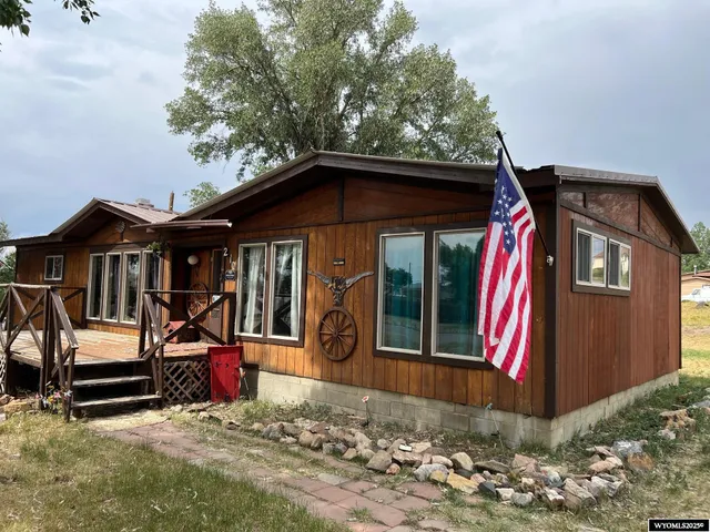$104,000 | 210 Jefferson Street, Hanna, WY 82327