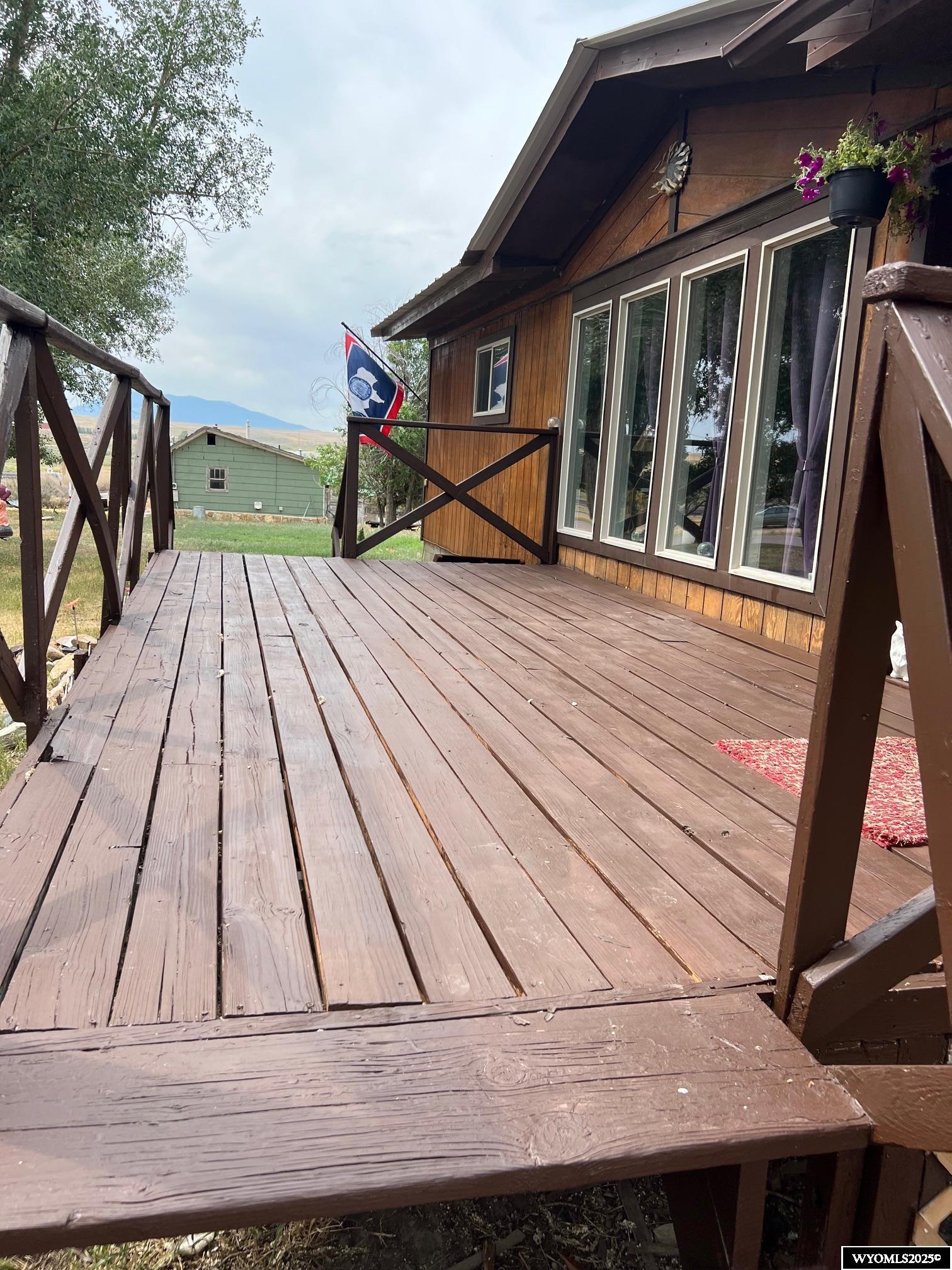 210 Jefferson Street Hanna, WY 82327 - Photo 2 of 23