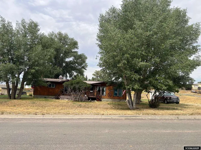$104,000 | 210 Jefferson Street, Hanna, WY 82327