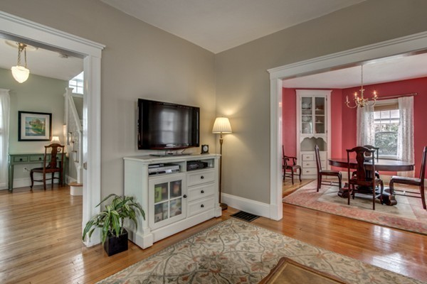 48 Wellington Road Medford, MA 02155 - Photo 6 of 30 Gallery Image 6