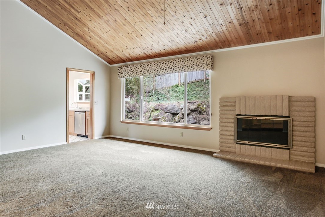 16305 134th Avenue Southeast Renton, WA 98058 - Photo 3 of 24 Gallery Image 3