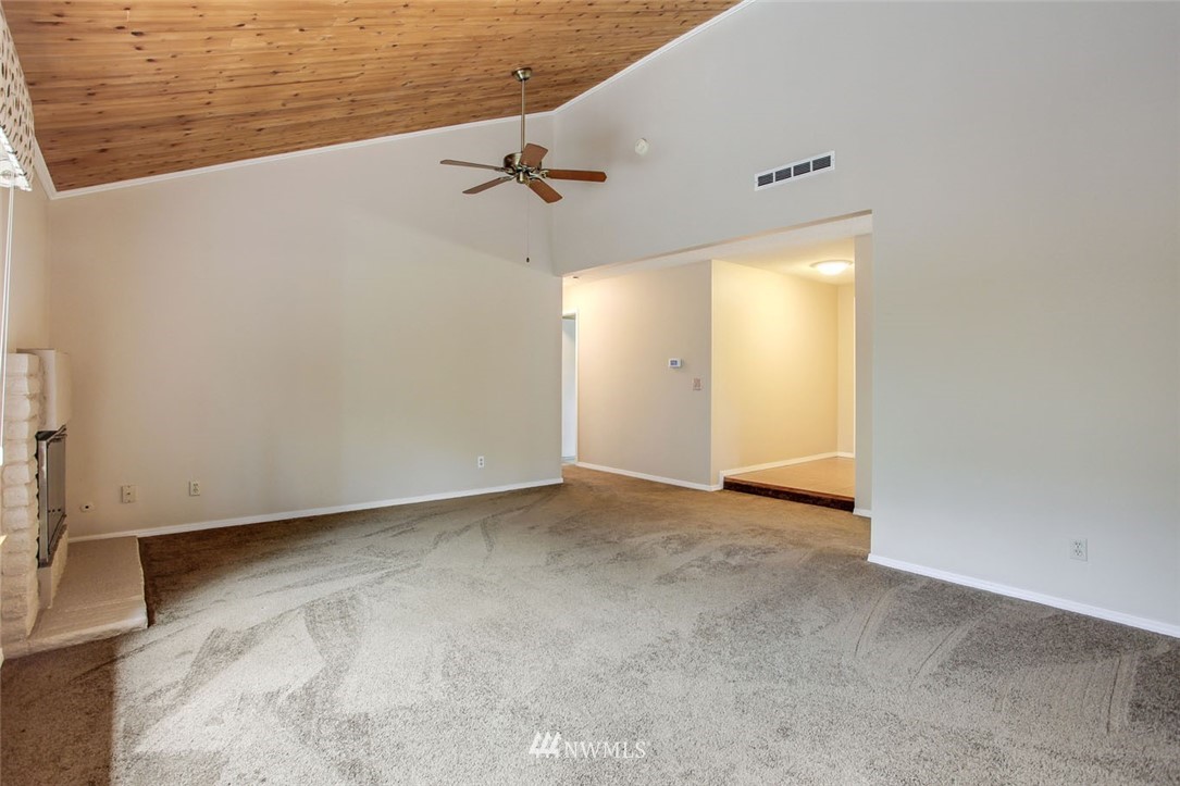 16305 134th Avenue Southeast Renton, WA 98058 - Photo 5 of 24 Gallery Image 5