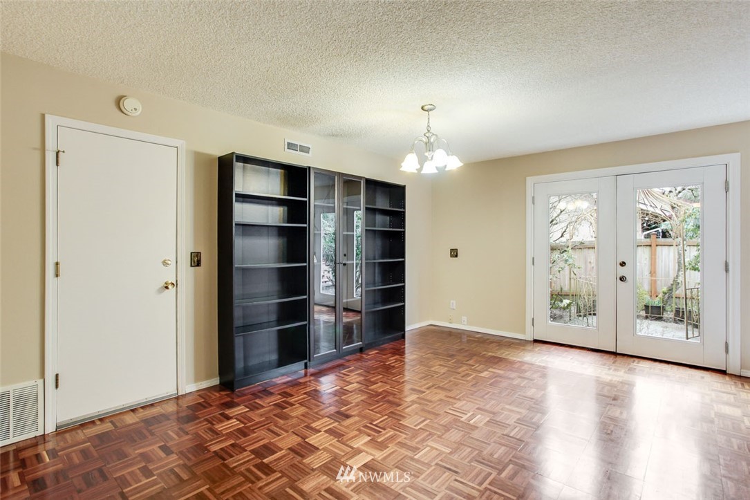 16305 134th Avenue Southeast Renton, WA 98058 - Photo 6 of 24 Gallery Image 6